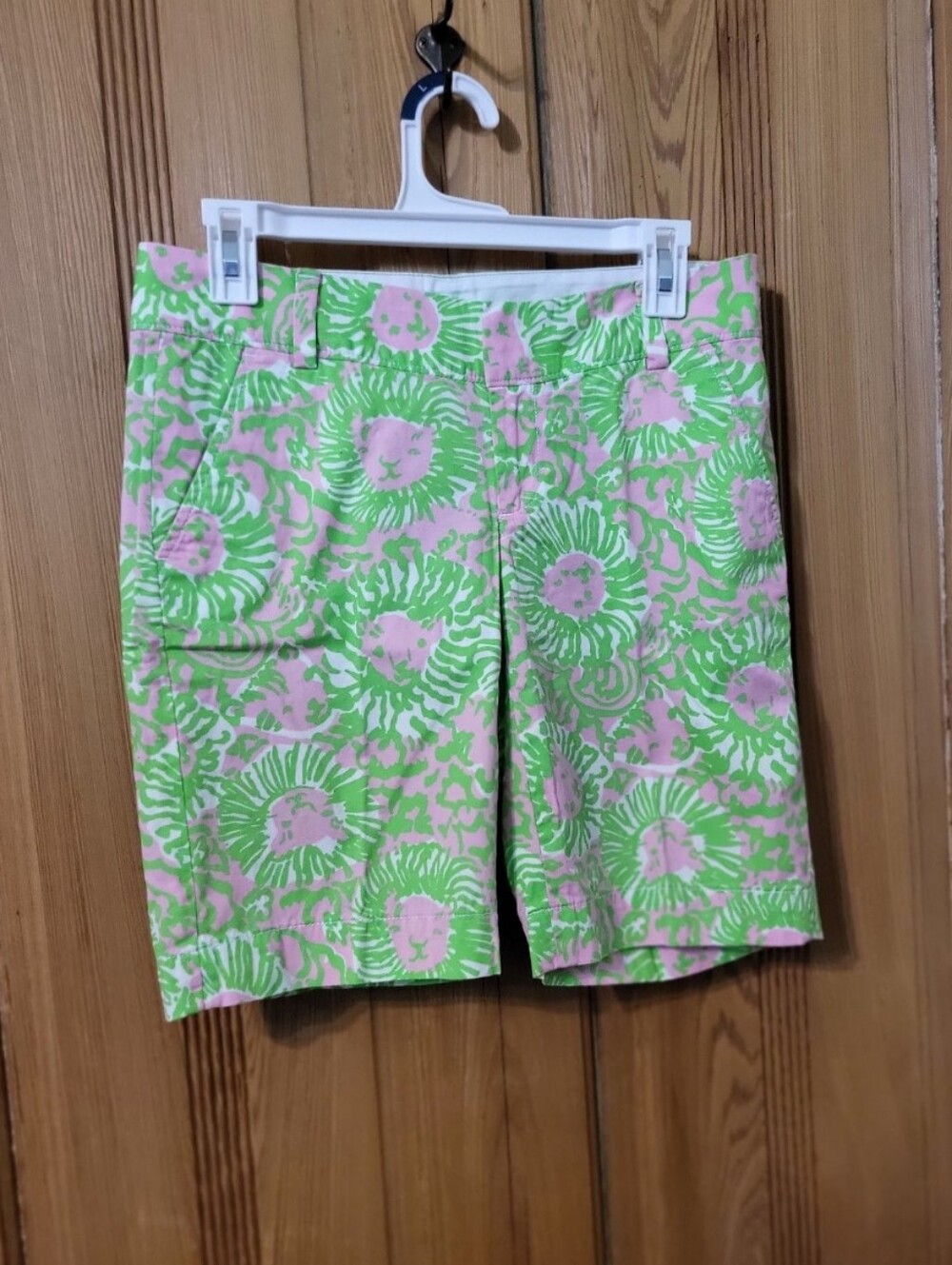 Lilly Pulitzer Chipper Short Size 2 Sunnyside Lion Green Vacation Preppy Chino
